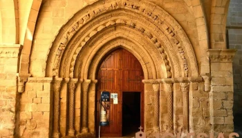 Iglesia del Crucifijo - Puente La Reina