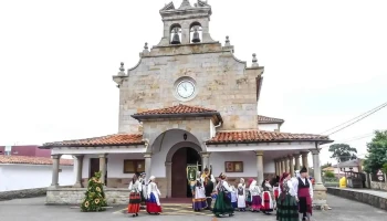 Parroquia de San Fabián y San Sebastián de Quintes - Villaviciosa Parroquia de San Fabián y San Sebastián de Quintes - Villaviciosa