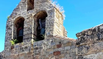 Portada Románica de la Iglesia Mazariegos - Salas De Los Infantes