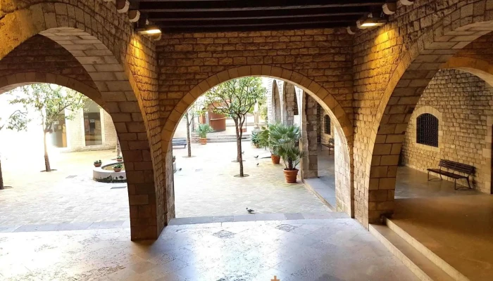 Basilica De Los Santos Martires Justo Y Pastor Plaza Del Rey - Barcelona