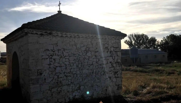 Ermita De La Virgen De La Soledad -  Capilla - Gallocanta