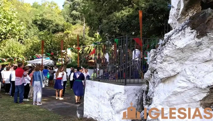 Ermita De Nuestra Senora Del Socorro Y San Pantaleon Videos - Muskiz