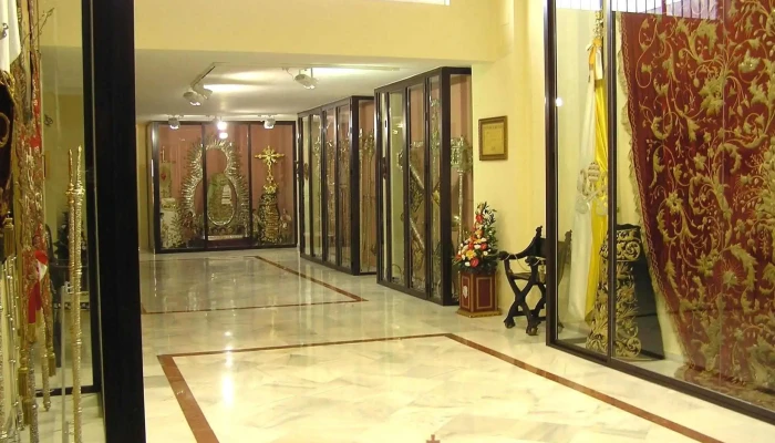 Hermandad Sacramental De Santiago Apostol Del Propietario - Castilleja de la Cuesta