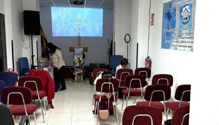 Iglesia Cristiana Casa De Dios Y Puerta Del Cielo -  Del Propietario - León