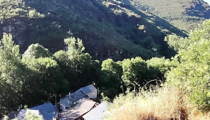 Iglesia De Aira De Piedra -  Fotos - Aira Da Pedra