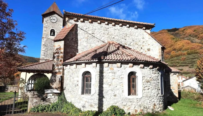 Iglesia De Barniedo -  Iglesia Catolica - Barniedo de la Reina