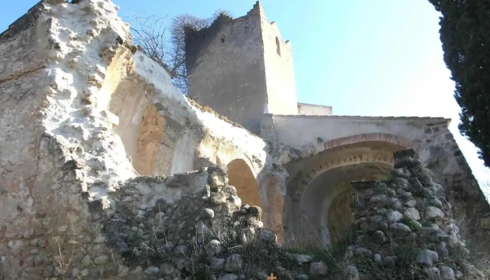 Iglesia de de Sant Vicenç de Can Cerdà (o de Morro Curt). Ruinas - Font-Rubí