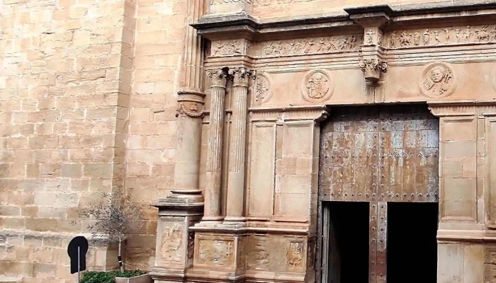 Iglesia De La Asuncion De Cretas Abierto Ahora - Cretas