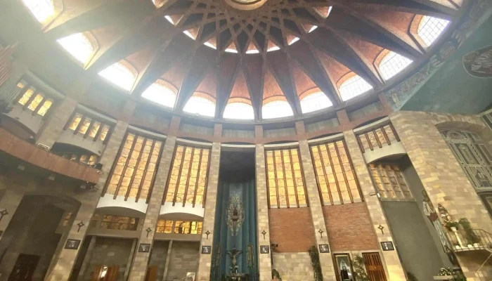 Iglesia De La Virgen Grande -  Iglesia Catolica - Torrelavega