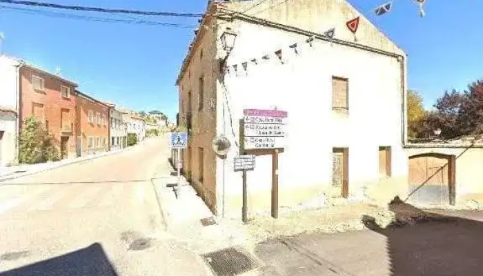 Iglesia De Nuestra Senora De La Asuncion Iglesia Catolica - Tubilla del Lago