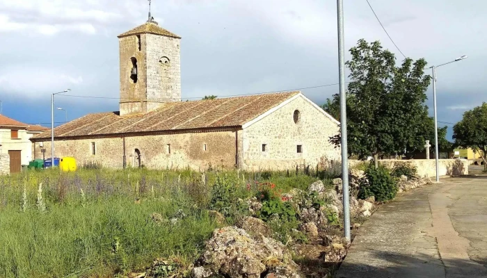 Iglesia De Nuestra Senora De La Asuncion O De La Virgen De Las Dehesas Iglesia Catolica - Navares de Ayuso