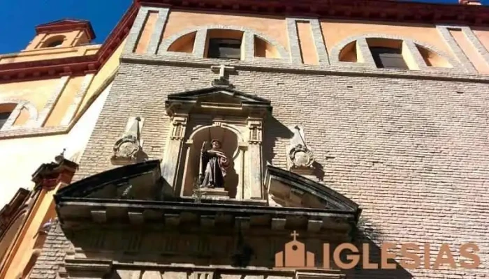 Iglesia de San Alberto Magno - Pamplona
