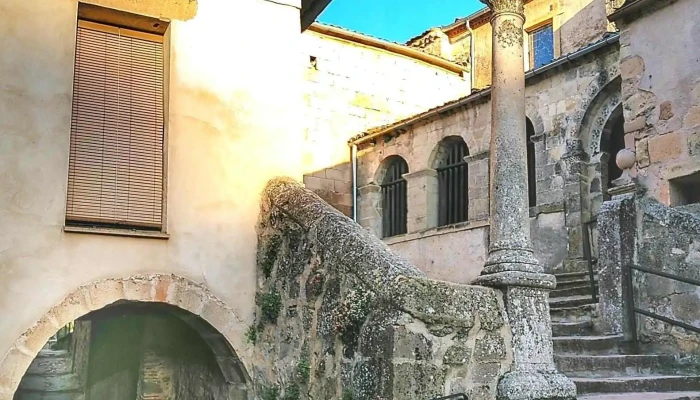 Iglesia De San Bartolome Iglesia Catolica - Sepúlveda