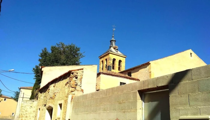 Iglesia De San Bartolome Iglesia - Armuña