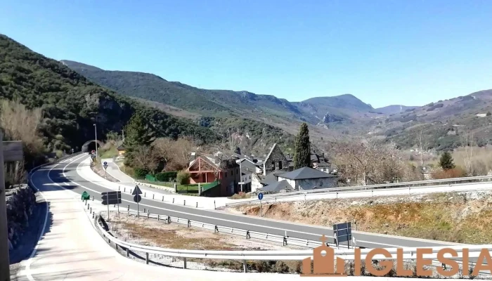 Iglesia De San Bernardino De Siena -  Iglesia - Barosa