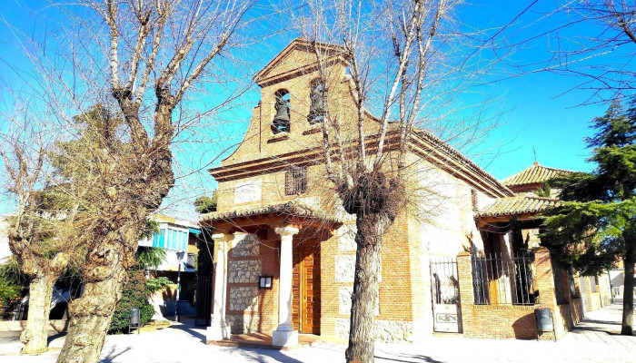 Iglesia De San Cristobal Martir Iglesia Catolica - Torrejón de la Calzada