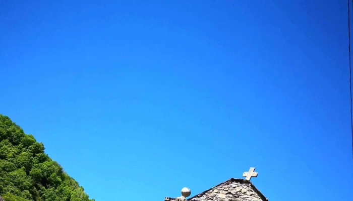 Iglesia De San Juan Bautista -  Opiniones - La Portela de Valcarce