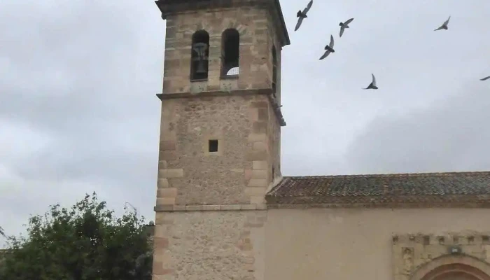 Iglesia De San Lorenzo Martir Iglesia Catolica - Cabañas de Polendos