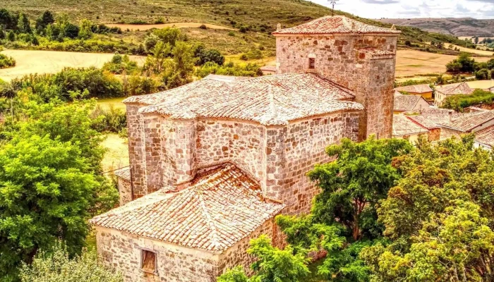 Iglesia De San Miguel Arcangel Zona - Humada
