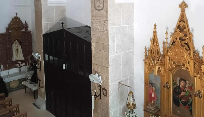 Iglesia De San Pedro Apostol -  Abierto Ahora - Retamal de Llerena