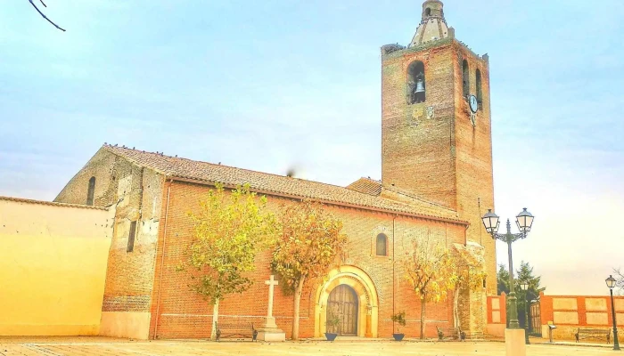 Iglesia De San Pedro Apostol Parroquia - Paradinas de San Juan