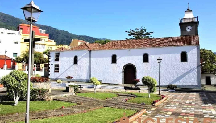 Iglesia De San Pedro Apostol - San Pedro