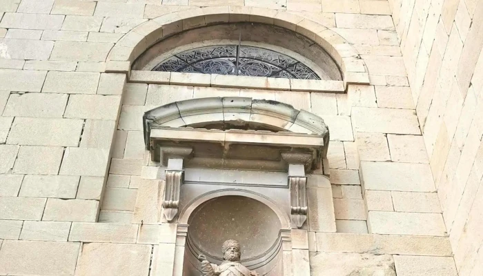 Iglesia De San Pedro -  Comentarios - Mañeru