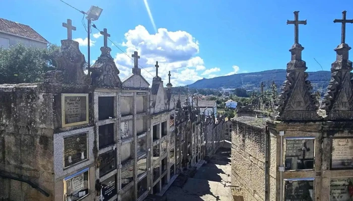 Iglesia De San Pedro De Cesantes -  Iglesia - Redondela