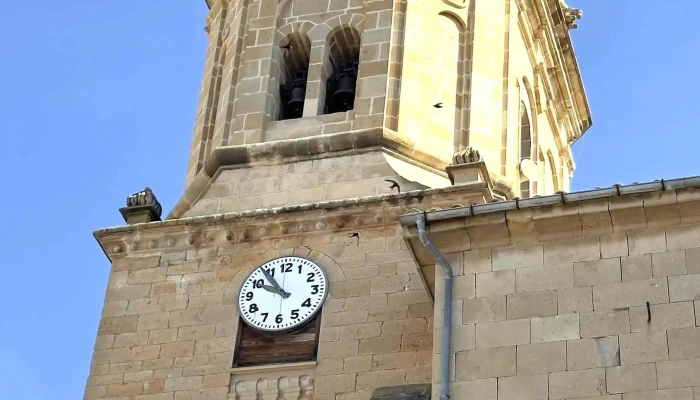 Iglesia De San Pedro -  Horario - Mañeru