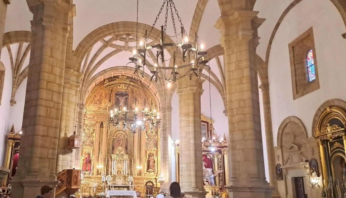 Iglesia De San Pedro -  Promocion - Sabiote