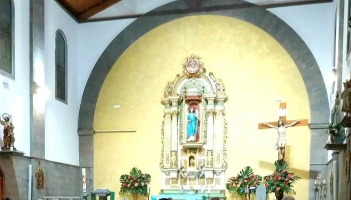 Iglesia De San Rafael Arcangel Numero - Vecindario