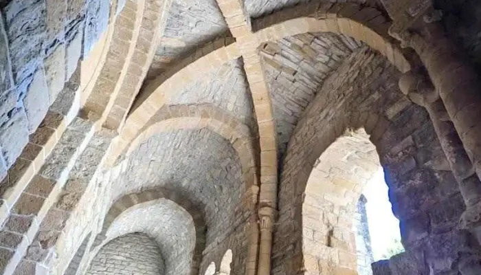 Iglesia de San Román - Larraya