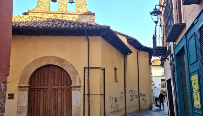 Iglesia De San Salvador De Palat Del Rey -  Iglesia - León