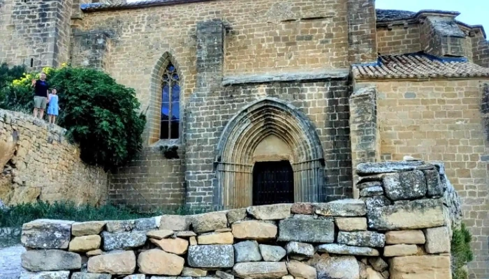Iglesia De San Salvador -  Telefono - Gallipienzo Antiguo