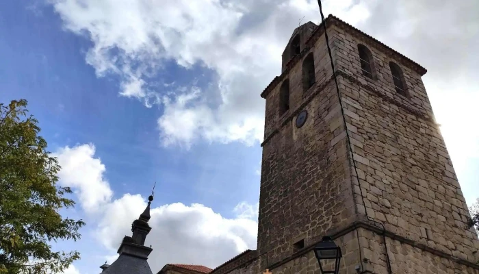 Iglesia De San Sebastian Iglesia - Aldeavieja