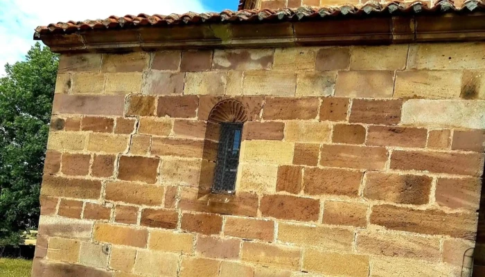 Iglesia De Santa Maria Cerca De Mi - Cantabria