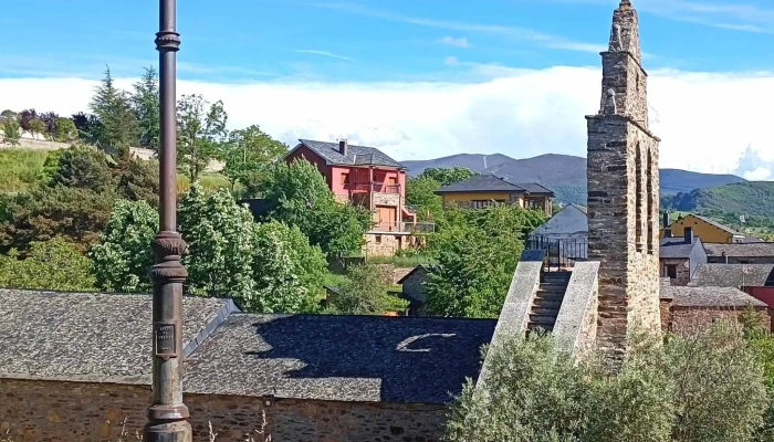 Iglesia De Santa Maria Magdalena Videos - Molinaseca
