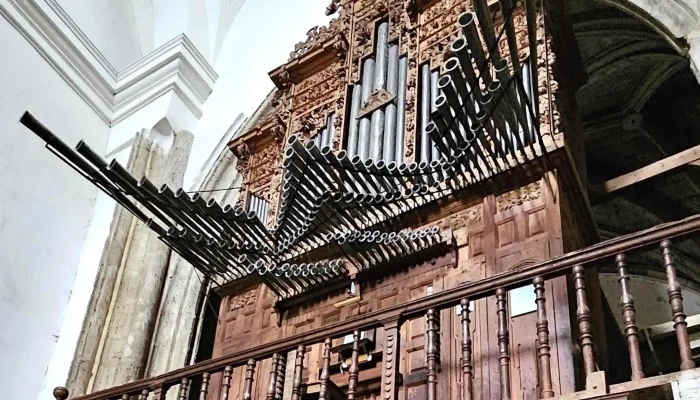Iglesia De Santa Maria Zona - Paredes de Nava