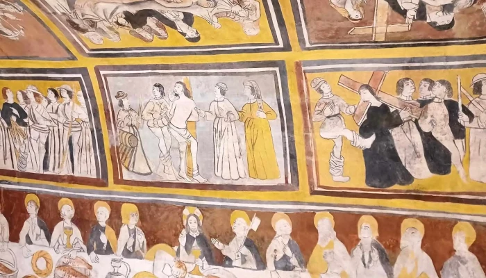 Iglesia De Santa Olalla -  Videos - Santa Olalla