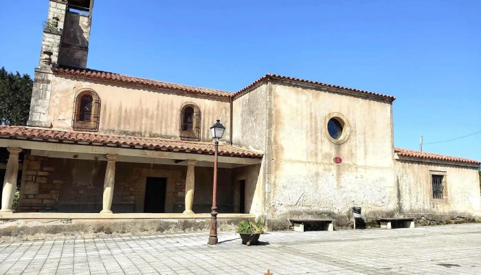 Iglesia De Santiago De Caravia -  Iglesia - Caravia