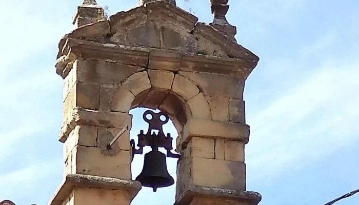 Iglesia De Santiago -  Iglesia Catolica - Cabredo