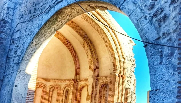 Iglesia De Santiago -  Sitio Web - Cuéllar