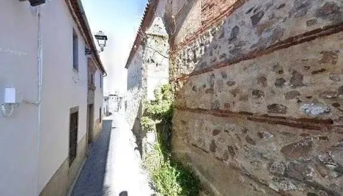 Iglesia De Santiago -  Telefono - Dos Torres
