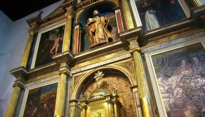 Iglesia De Santo Tomas Apostol Iglesia - Aveinte