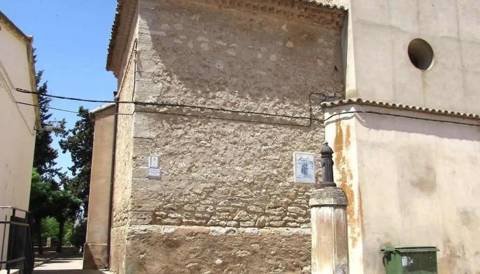 Iglesia De Velilla De Jiloca -  Iglesia Catolica - Velilla de Jiloca