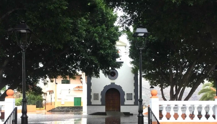 Iglesia Del Valle De San Roque -  Abierto Ahora - San Roque