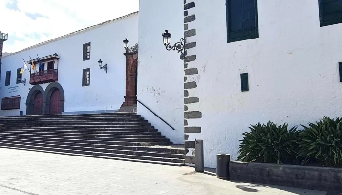 Iglesia Matriz De El Salvador -  Descuentos - Santa Cruz de la Palma
