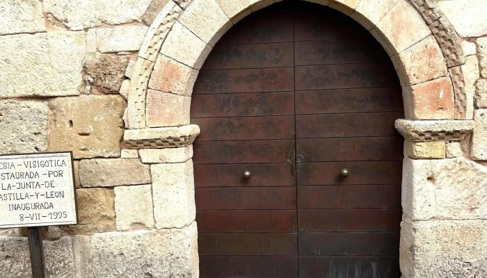 Iglesia Visigoda De San Vicente Del Valle -  Horario - San Vicente del Valle