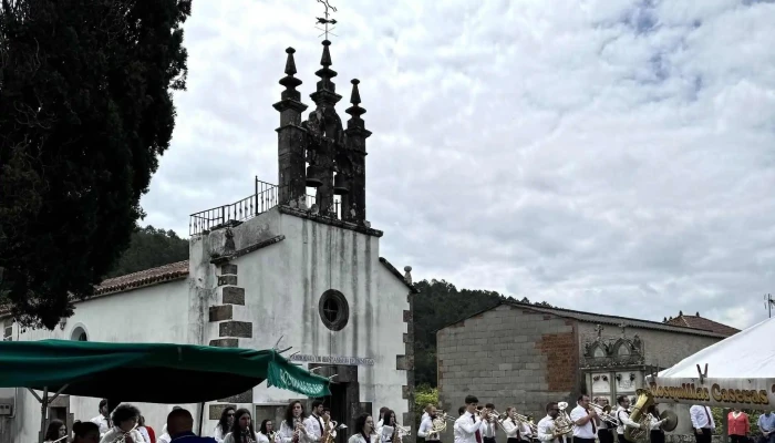 Igrexa de Santa María de Bendaña - A Coruña