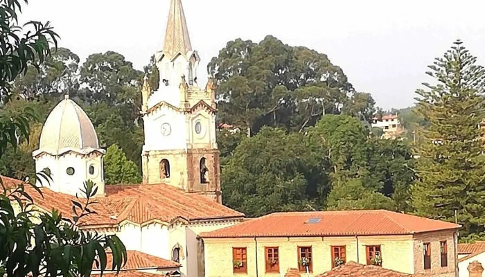 Parroquia De La Asuncion De Nuestra Senora Iglesia - La Iglesia